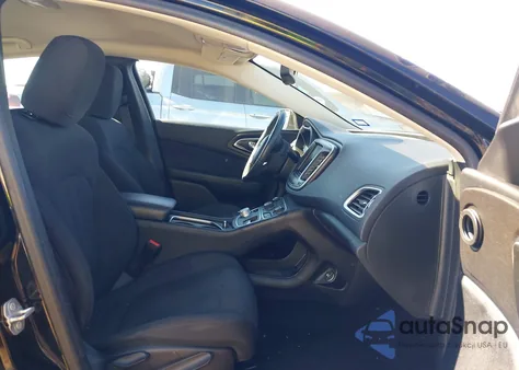 2015 Chrysler 200 Limited z USA, uszkodzony, nr VIN 1C3CCCAB7FN756303